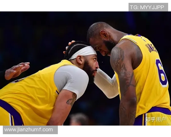 2009年湖人与老鹰的精彩对决回顾与赛季亮点分析