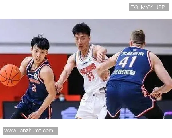 季后赛首轮激战新疆对决广东谁能挺进下一轮争夺荣耀